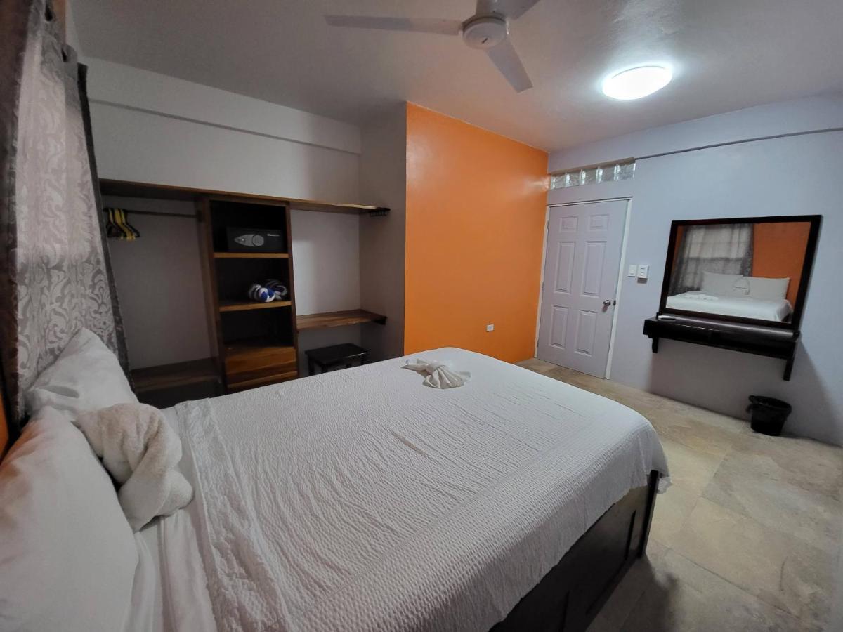 Rachel Land Apartment Caye Caulker Bagian luar foto