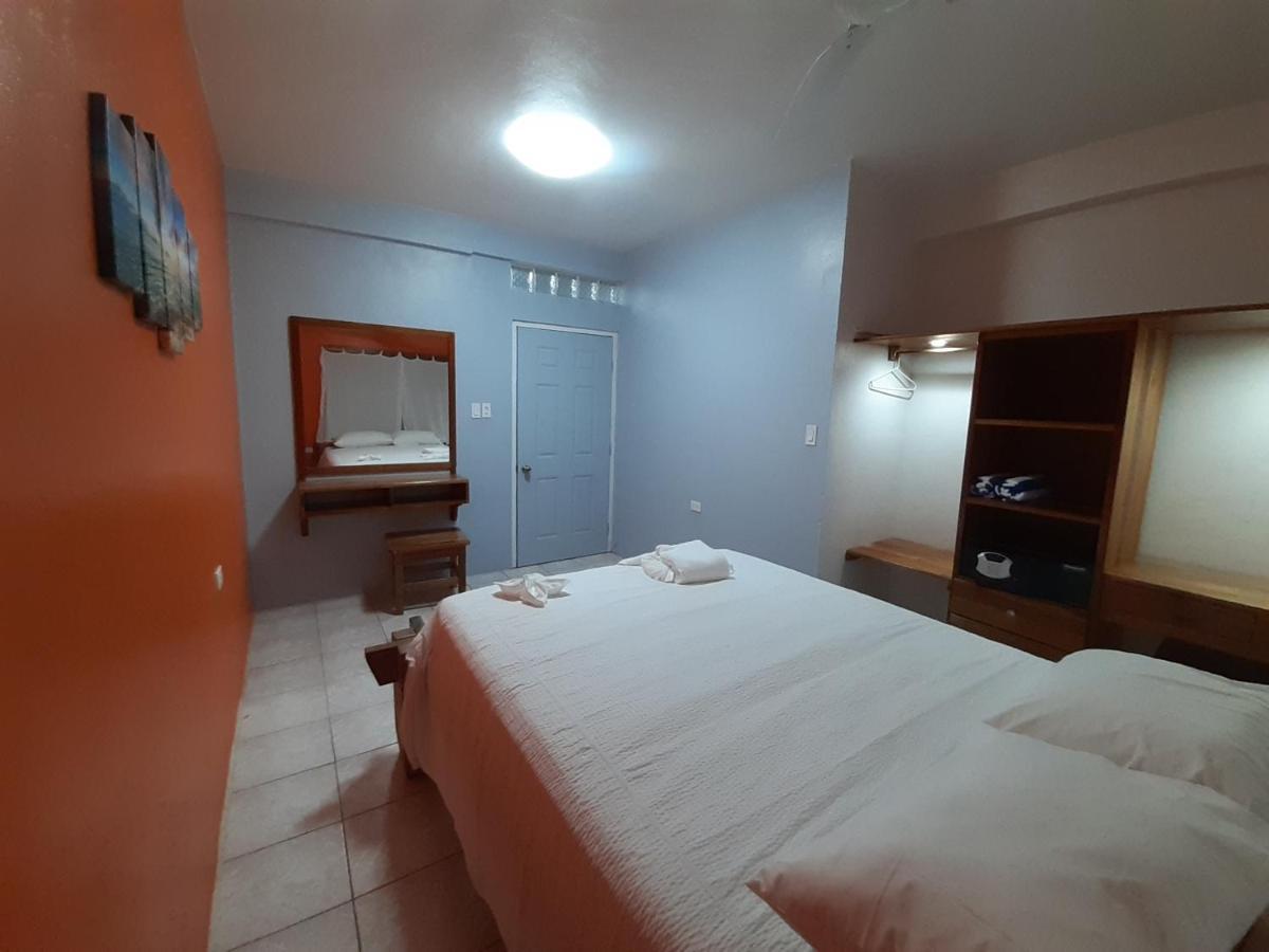 Rachel Land Apartment Caye Caulker Bagian luar foto