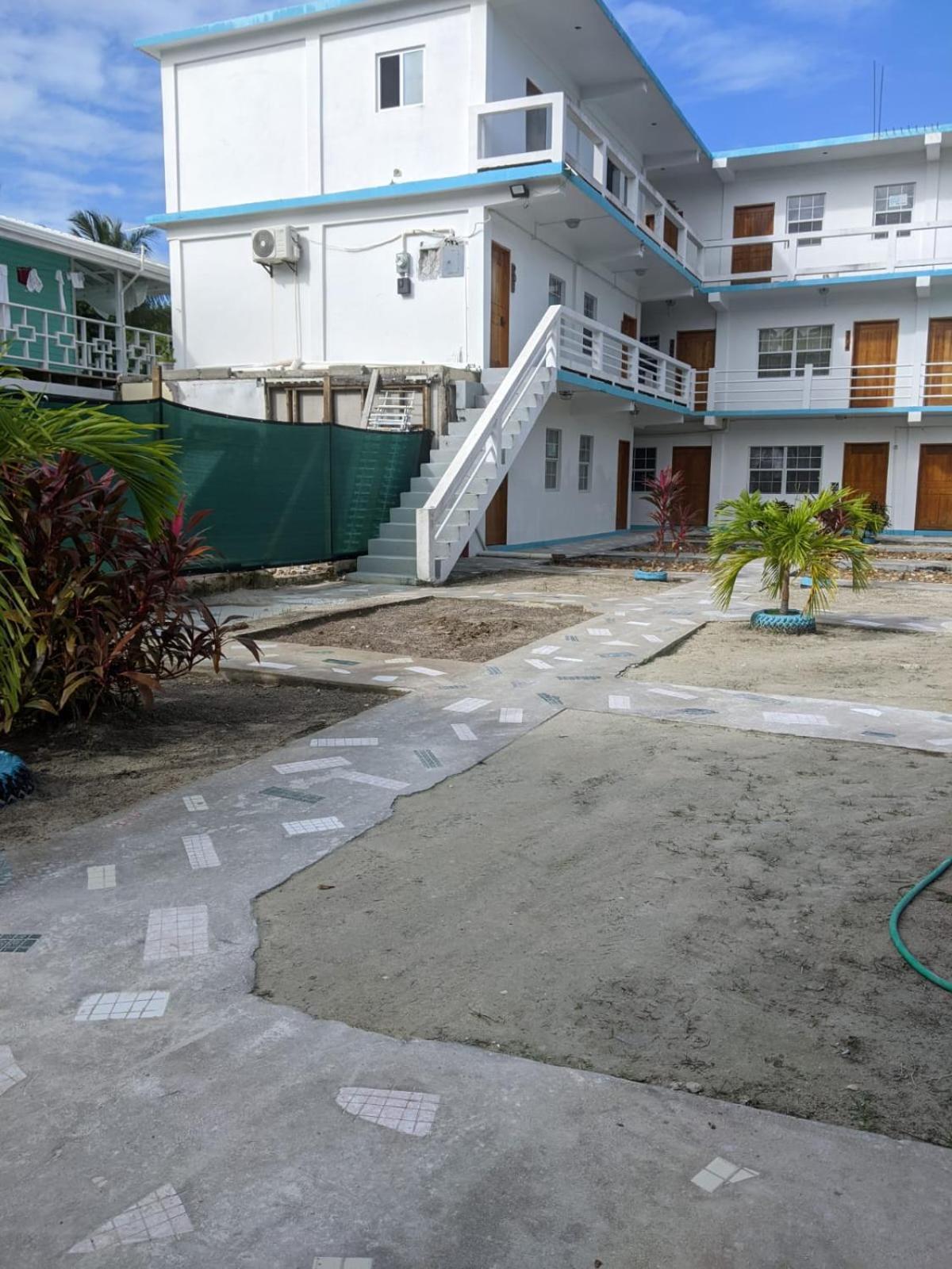 Rachel Land Apartment Caye Caulker Bagian luar foto