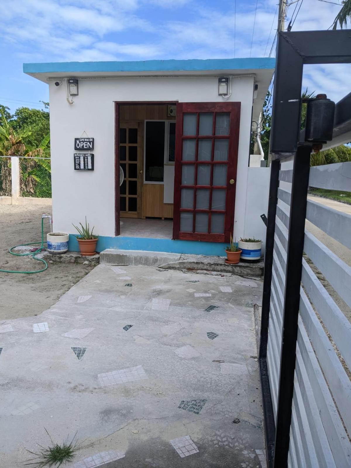Rachel Land Apartment Caye Caulker Bagian luar foto
